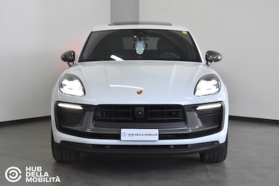 PORSCHE Macan 2.0 T